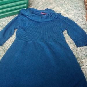 Girl's Sweater Dress - L